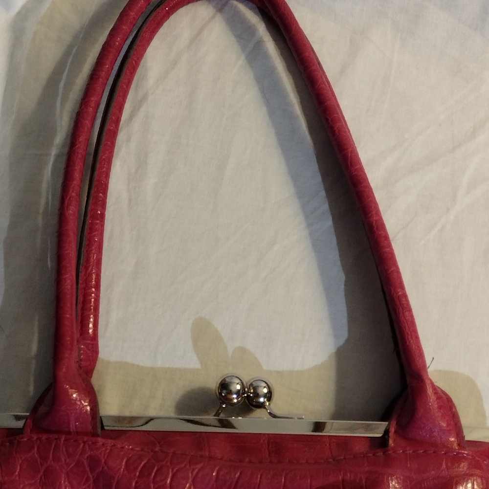 Bueno Red Crocodile-Embossed Shoulder Bag - Picture 13 of 15